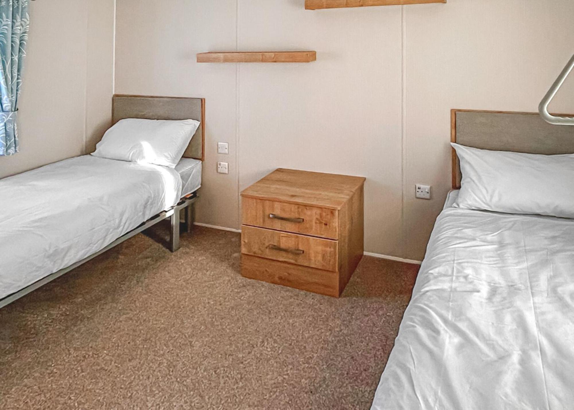 Orchards Holiday Park Newbridge  Phòng bức ảnh